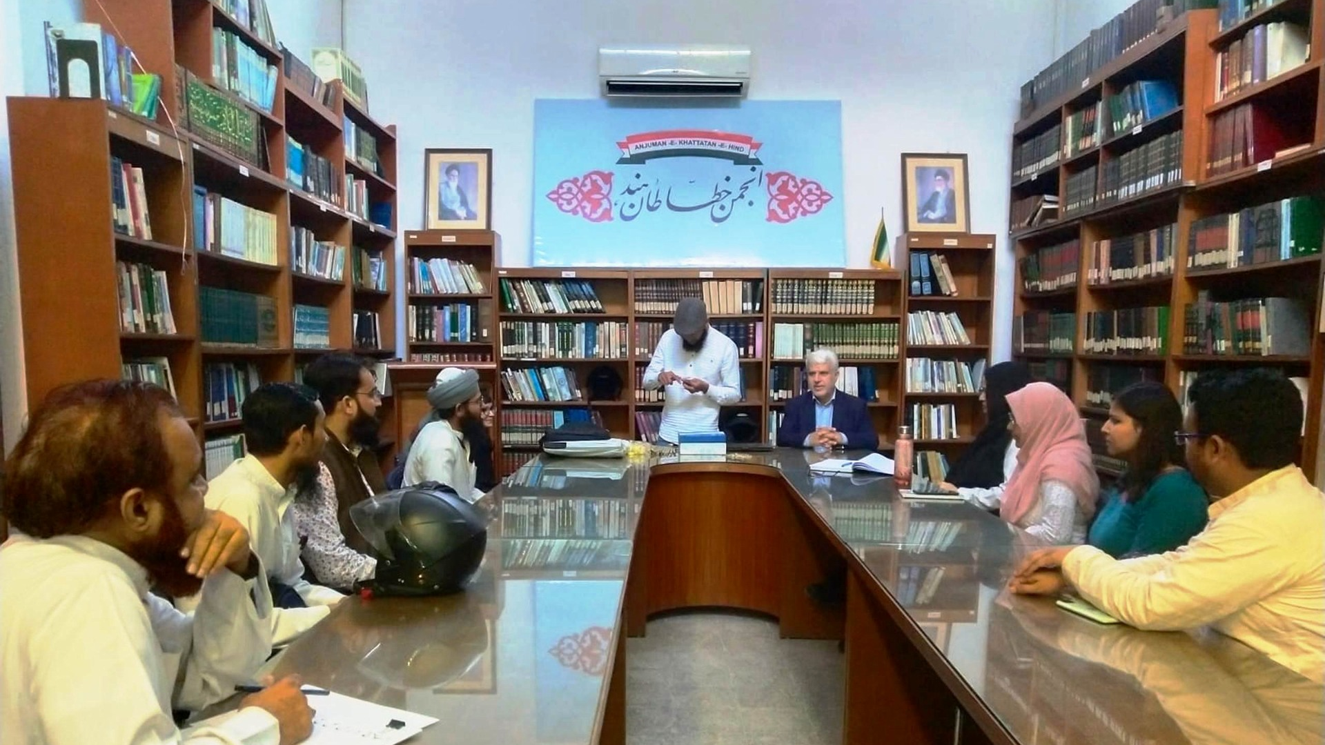  first calligraphy training course  in Iran Culture House, New Delhi